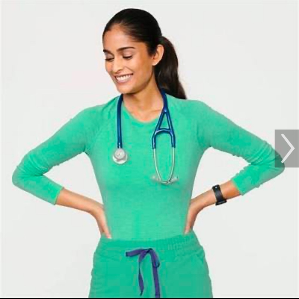FIGS Salta Underscrub in Surgical Green